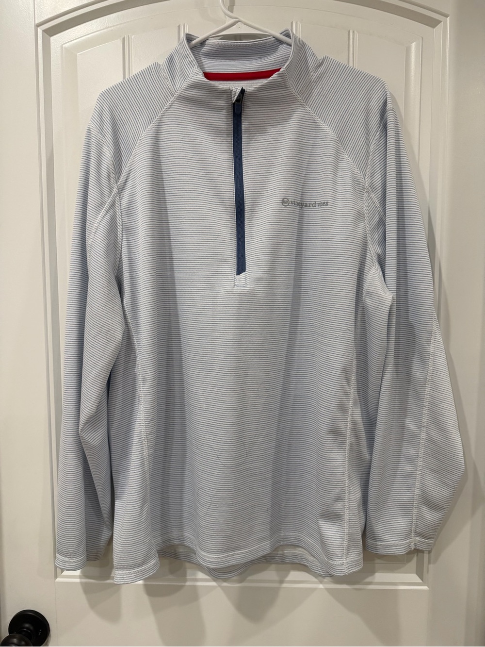 EUC Vineyard Vines Light Blue & Navy Quarter-Zip Performance Pullover
